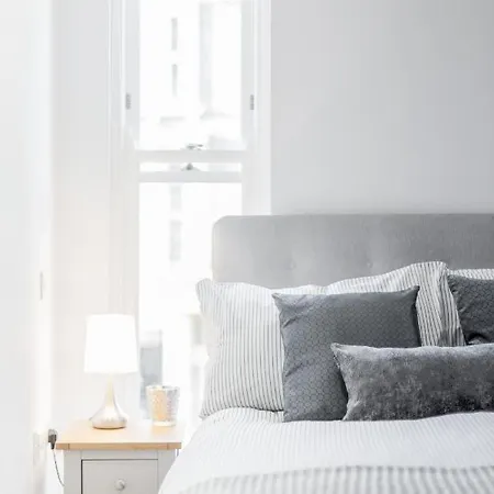 Bright & Modern 2-Bed Notting Hill Apartment London Exterior photo