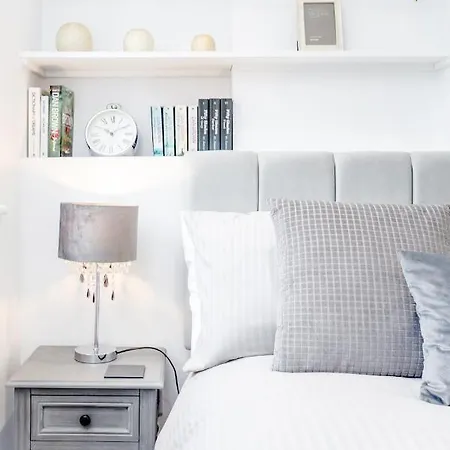 Bright & Modern 2-Bed Notting Hill Apartment London Exterior photo