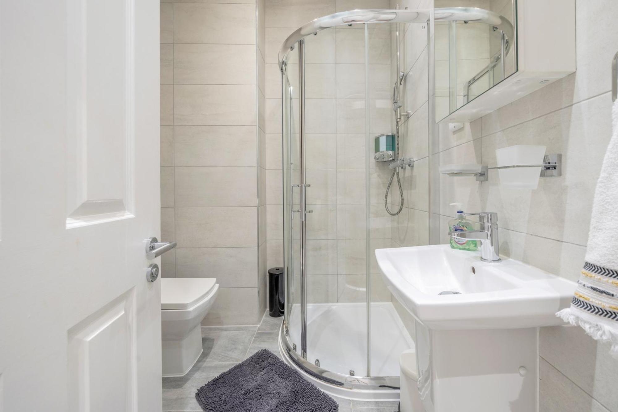 Апартаменты Bright & Modern 2-bed Notting Hill