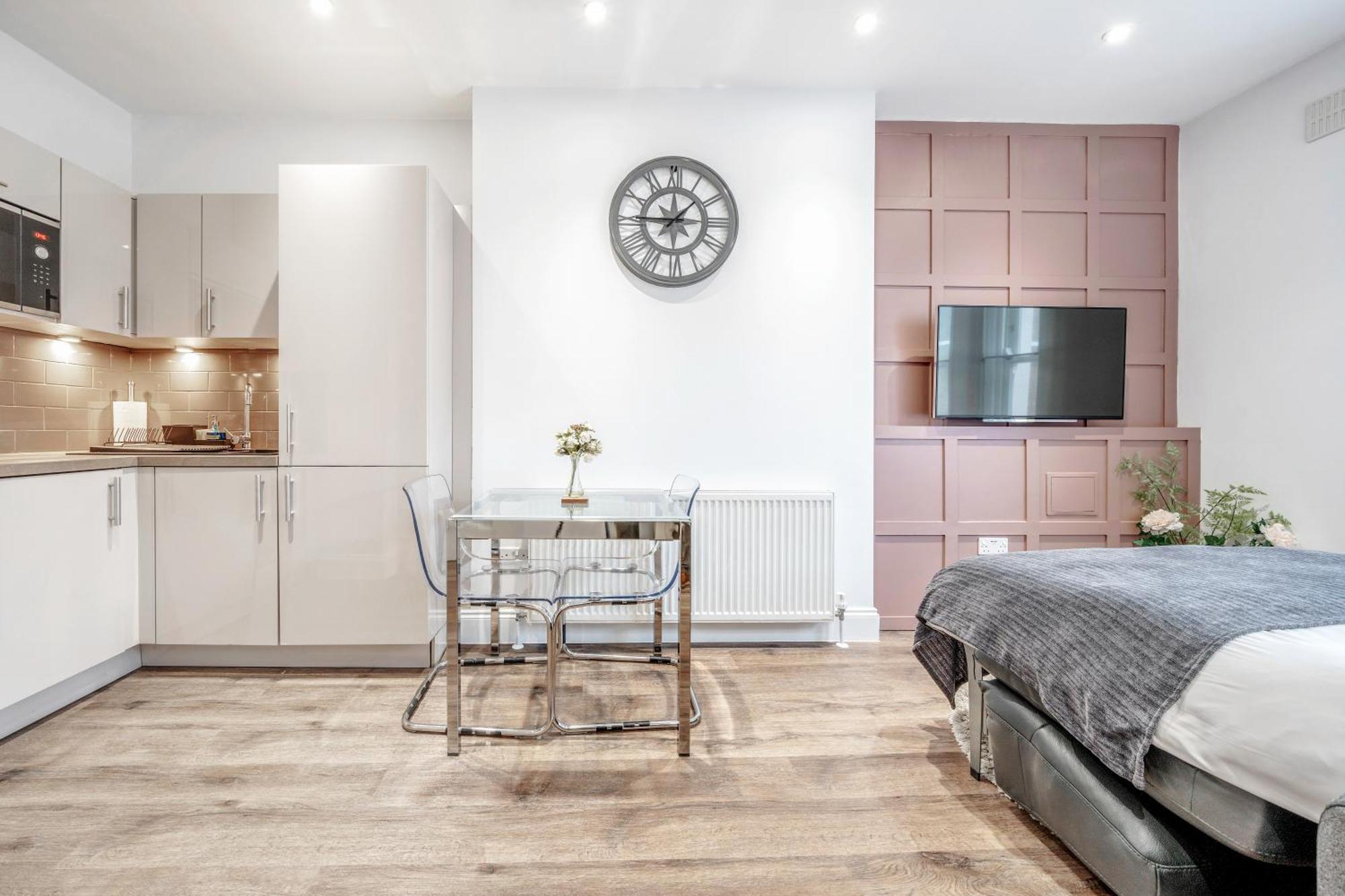 Bright & Modern 2-bed Notting Hill * Лондон