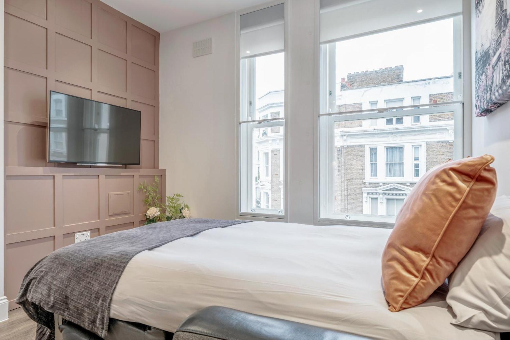 Bright & Modern 2-bed Notting Hill Лондон