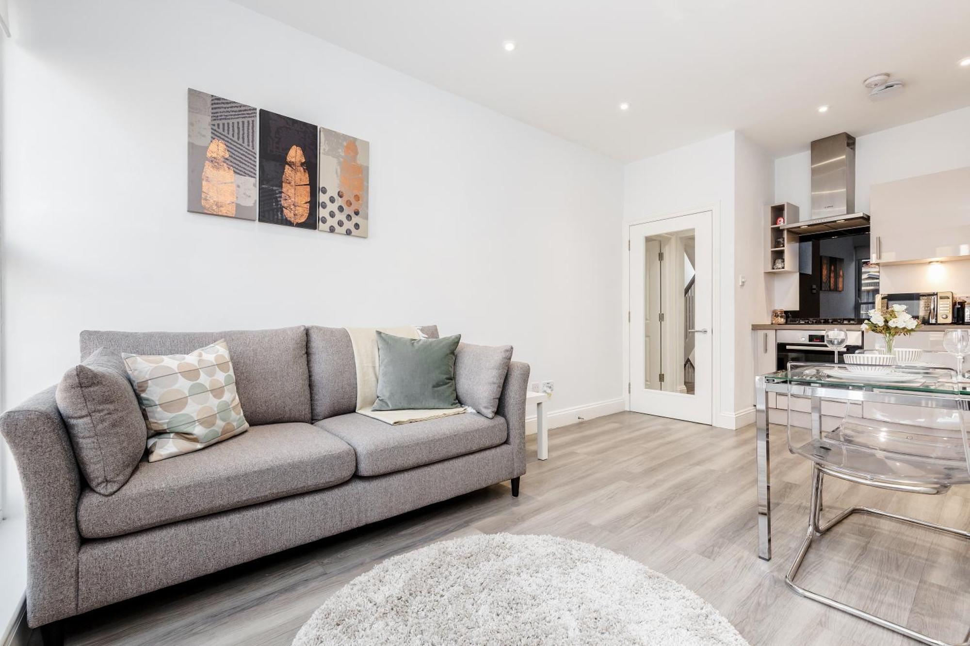 Bright & Modern 2-bed Notting Hill * Лондон