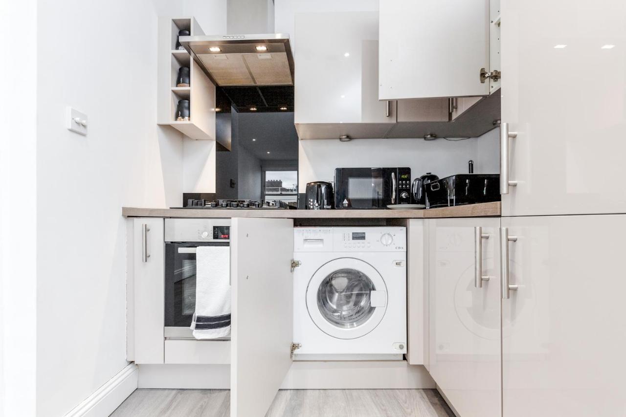 Апартаменты Bright & Modern 2-bed Notting Hill Лондон